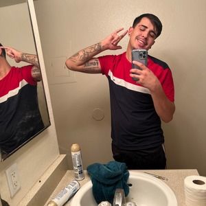 Meet your Posher, Carlos